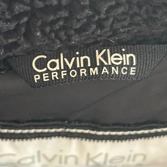 Women’s Calvin Klein Puffy Vest Medium - Picture 9 of 11